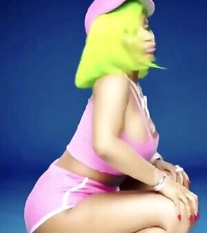 The Irishman was good, but Nicki Minaj Barbie Dreamz might be my favorite shit ever