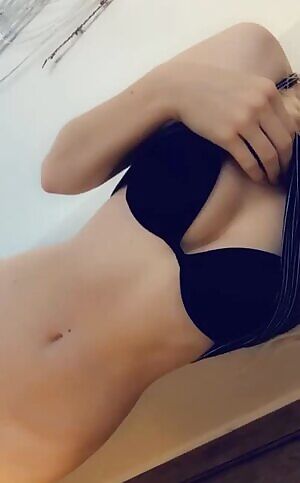 seriously not sure what else to do this weekend besides playing with my pussy