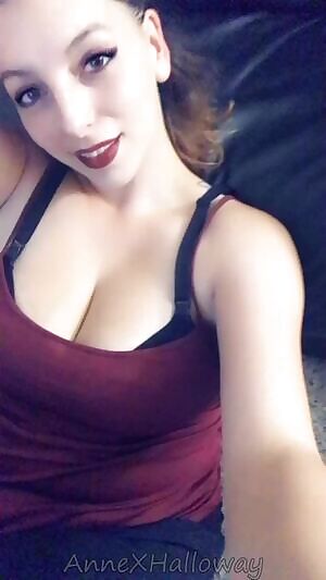 The video is just a small taste of what I do. Cum peak at my public snap for more info ;)