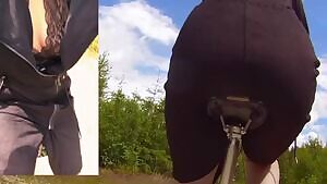 Hi i´m a shy but naughty girl that loves the thrill of getting naked outdoors and other risky places. Join my adventures!