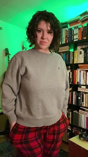 This way of taking clothes off has many advantages