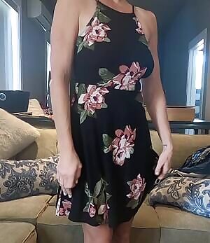 Don’t let the innocent dress fool you 🌹