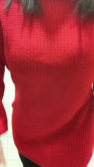 juicy fun bags! get her content in comments now