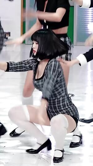 TWICE - Momo ICSM Compilation