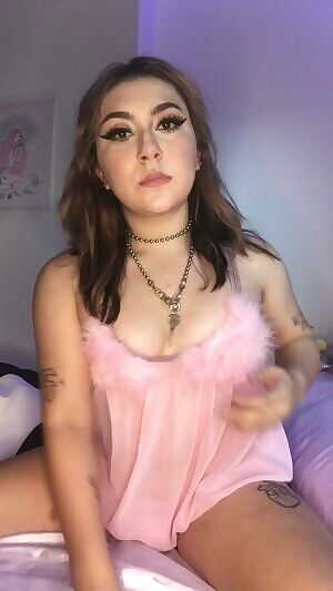 Some of you subbies messaged me asking if I could be your keyholder..the answer is yes! 🤩