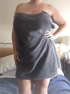 Oops, dropped my towel very accidentally