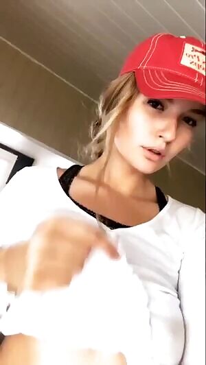 Mia Melano- Tits Reveal