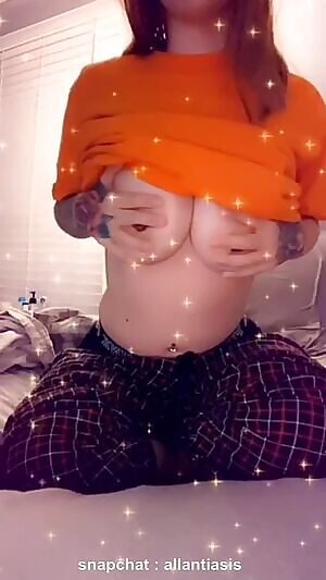 come in bed please. snapchat : allantiasis