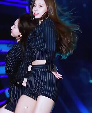 TWICE - Tzuyu