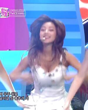 TWICE - Jihyo & Nayeon