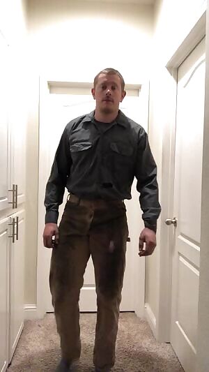 Recently been verified, decided to introduce myself with a quick after hours strip.