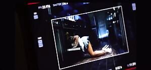 Ariana Grande booty shake