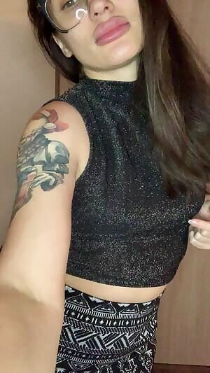 Do you like my office style?)