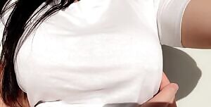 There's some big titties under my shirt 😍