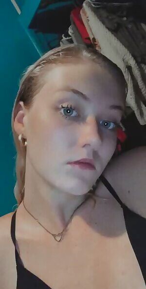 First week of college is done 😊 give me something to do later? 😉💕