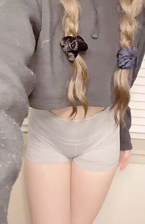 Wanna be my gym partner? 🏋️