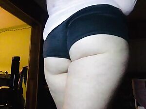 thick thighs, thin patience