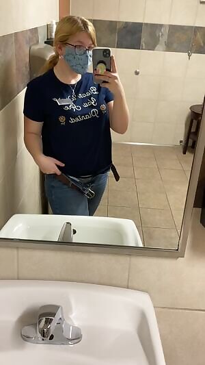 Felt cute at work... hope I can make you smile 🥰