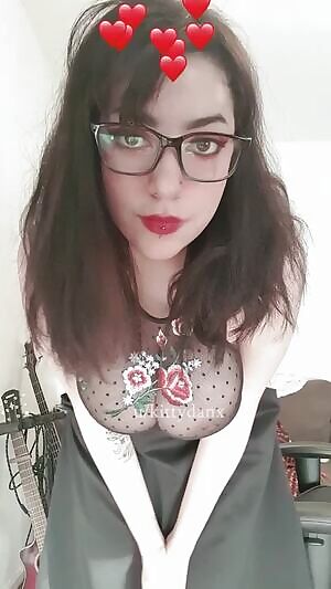 Free mega with her onlyfans content >> b.link/kitty2