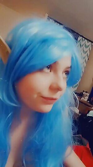 Cute elf shows ahegao face😘💕