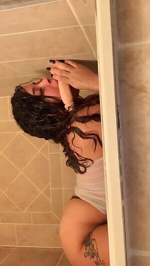 Wish this was your cock 😈 Kik is desi111615