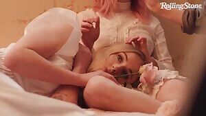 Sophie Turner & Maisie Williams