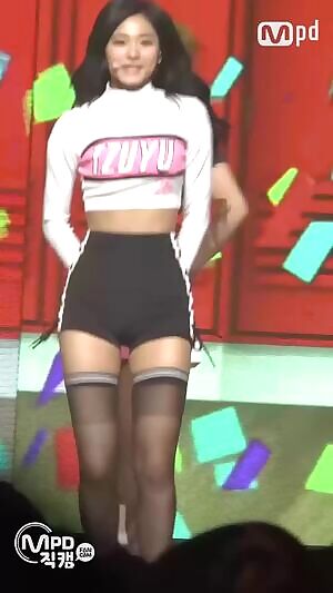 Tzuyu Has Some Great ZR