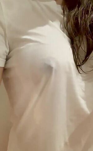 Wouldn’t it be a shame if I was to get messy straight after my shower 😉💦....oh well!