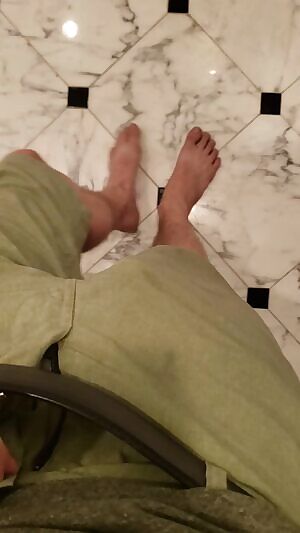 I never cum on camera. Can you convince me to change that? Maybe it'll be for your eyes only 😉