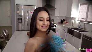 Step Sisters Fuck Bunny