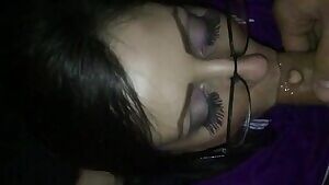 Celebrate the victory of her team.