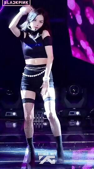 Blackpink Jisoo - Midriff and Abs