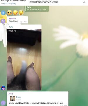 Look what happens in my chat for hot boys for Mommy Lesley! Comment if you wanna be there too and enjoy all the cocks I am gonna feed you💦