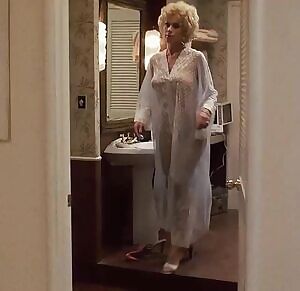 Leslie Easterbrook
