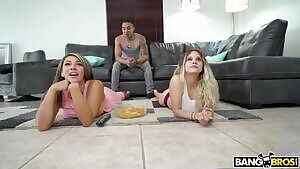 Valentina Jewels - Valentina's Mesmerizing Huge Booty